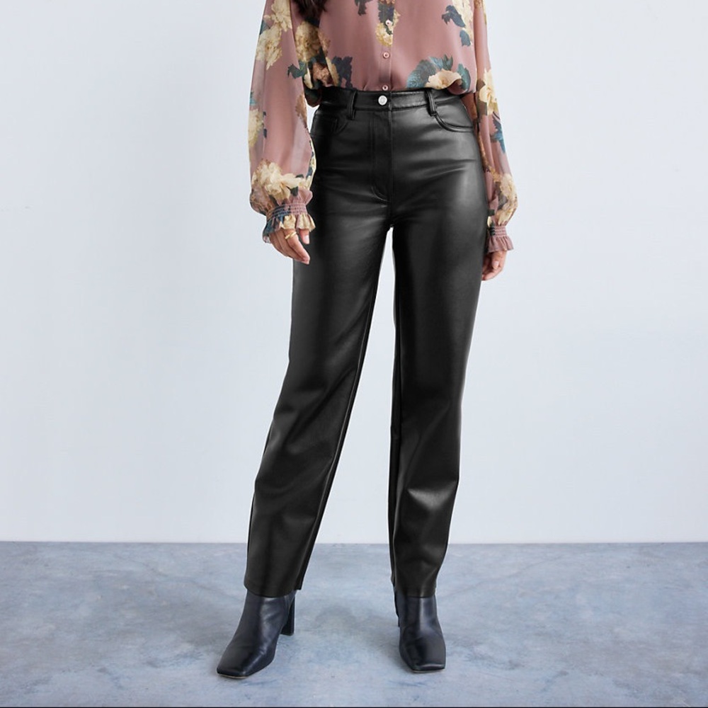 Aritzia Wilfred Melina pant short